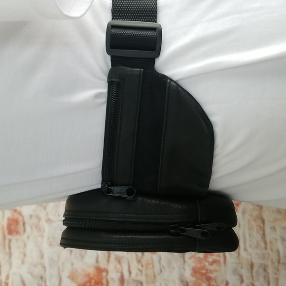 Wilson Leather Bum Bag - Picture 5 of 16